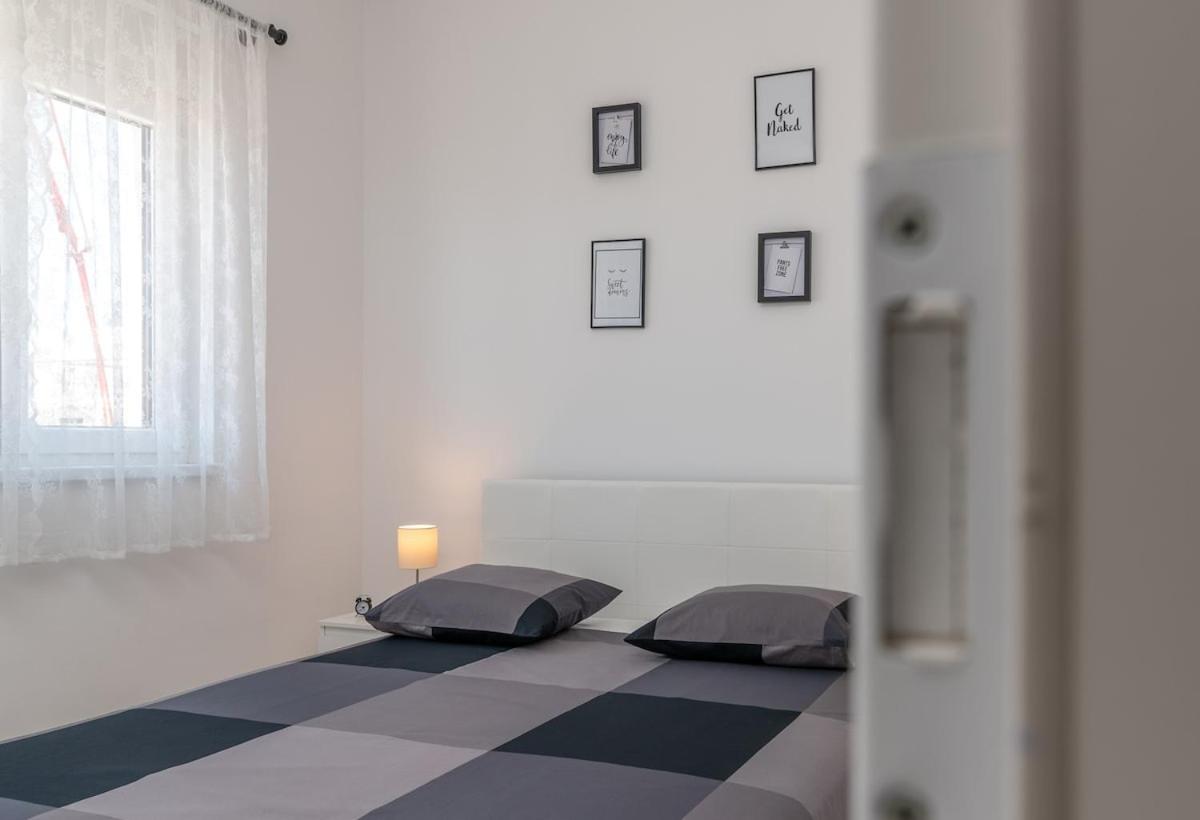 Apartman Spiro Trogir Exteriér fotografie